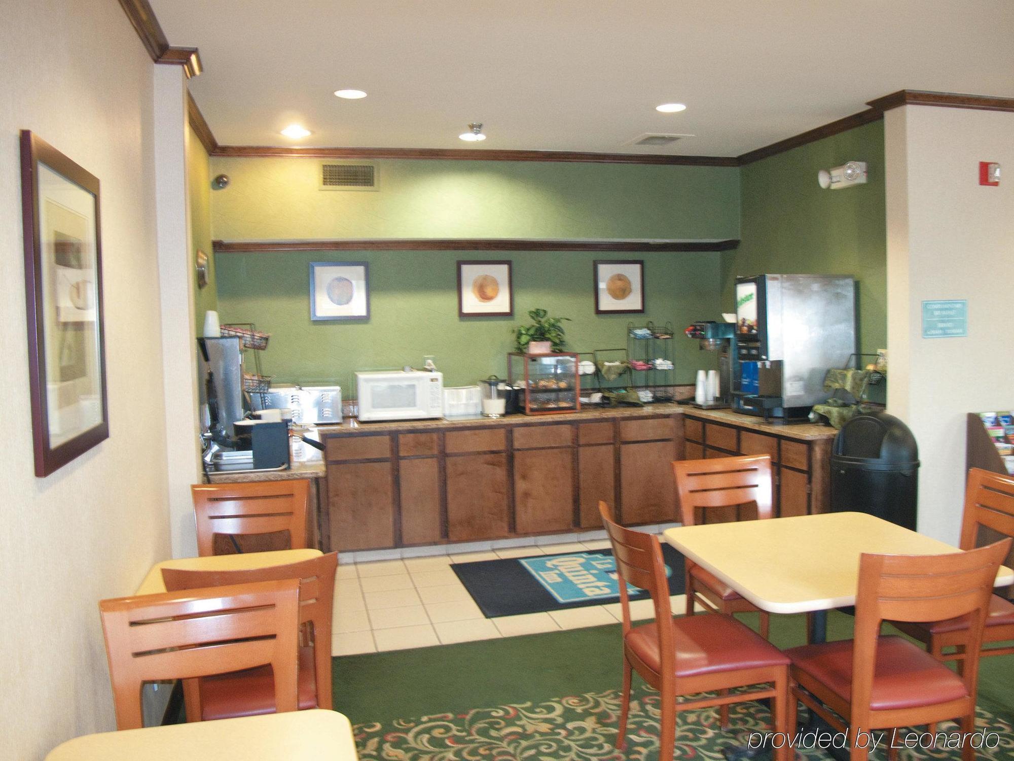 Eagles Nest Inn Стейтсбъро Екстериор снимка