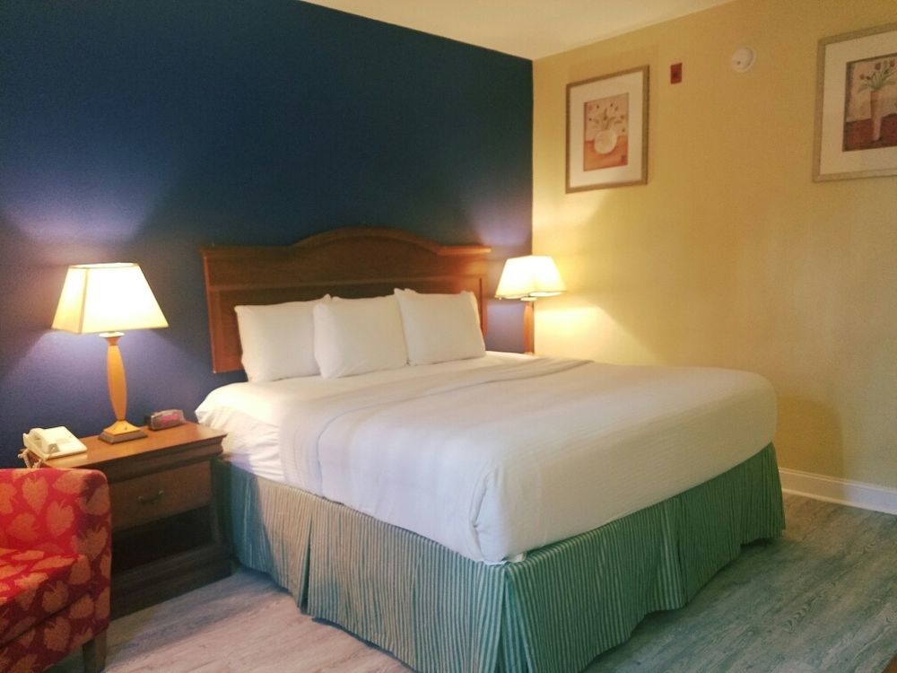 Eagles Nest Inn Стейтсбъро Екстериор снимка